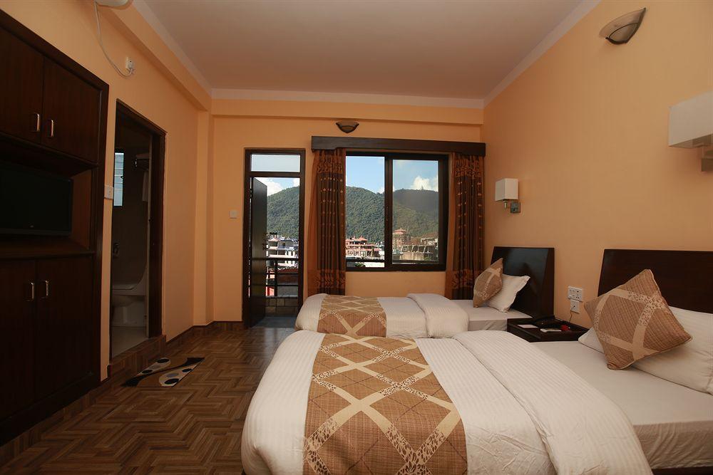 Hotel Peninsula Pokhara Zewnętrze zdjęcie