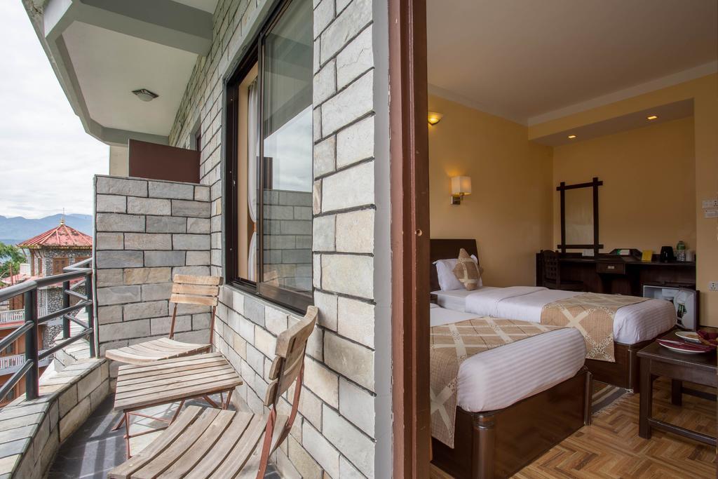 Hotel Peninsula Pokhara Zewnętrze zdjęcie