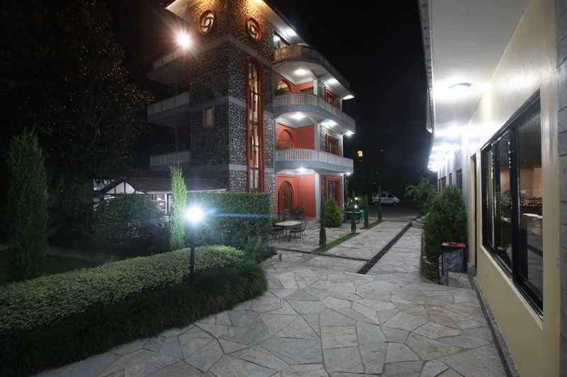 Hotel Peninsula Pokhara Zewnętrze zdjęcie