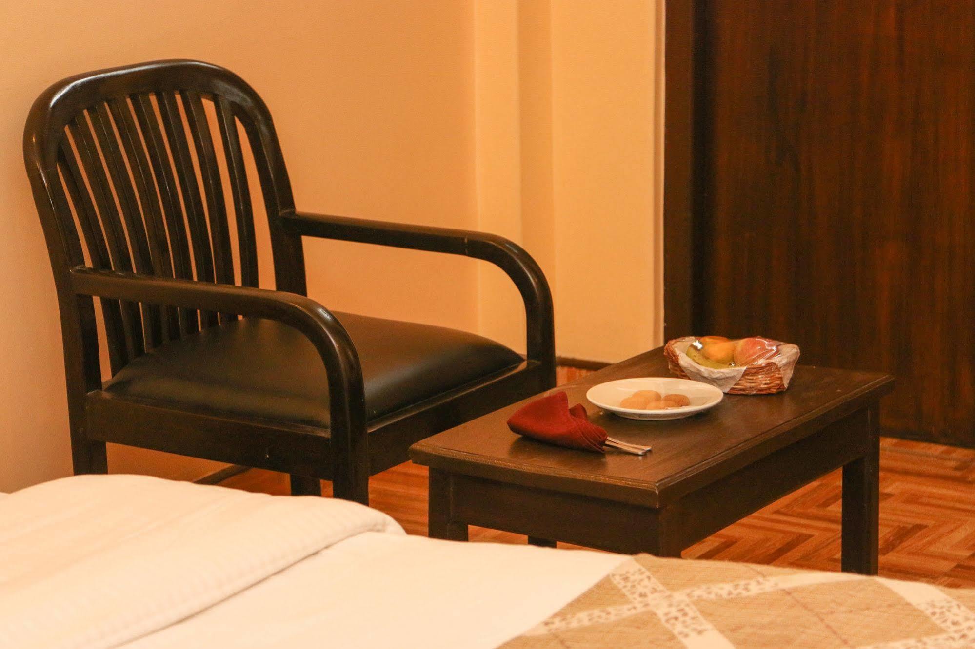 Hotel Peninsula Pokhara Zewnętrze zdjęcie